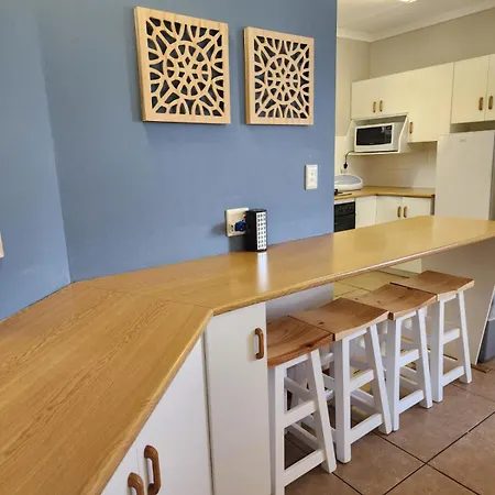Muir Holiday Apartments Stilbaai Exterior photo
