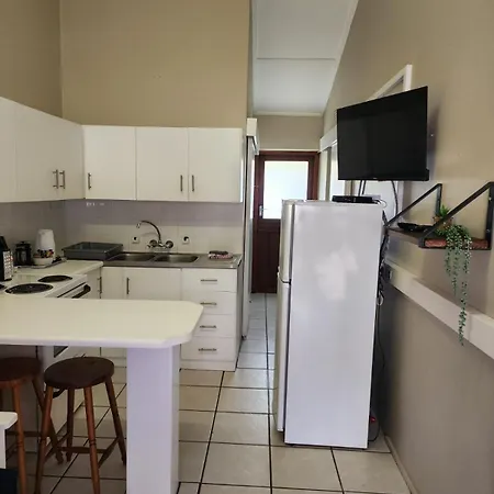 Muir Holiday Apartments Stilbaai Exterior photo