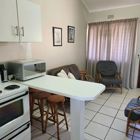 Muir Holiday Apartments Stilbaai Exterior photo