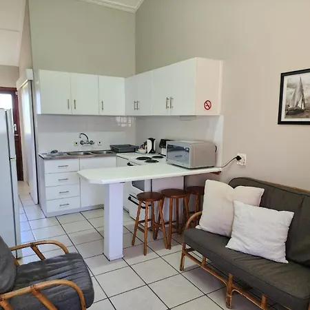 Muir Holiday Apartments Stilbaai Exterior photo