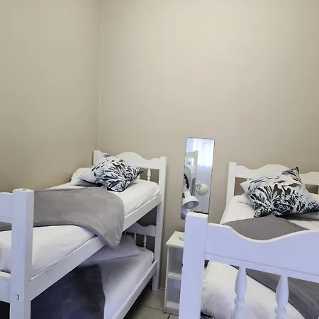 Muir Holiday Apartments Stilbaai Exterior photo