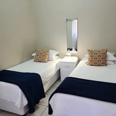Muir Holiday Apartments Stilbaai Exterior photo