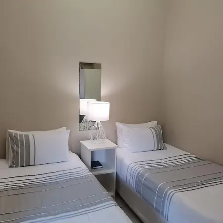 Muir Holiday Apartments Stilbaai Exterior photo