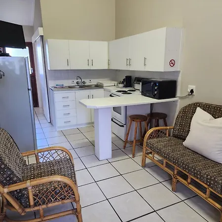 Muir Holiday Apartments Stilbaai Exterior photo