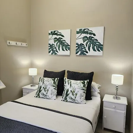 Muir Holiday Apartments Stilbaai Exterior photo