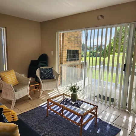 Muir Holiday Apartments Stilbaai Exterior photo